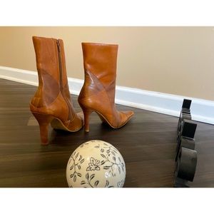 DIBA Leather pointy toed high heel boots